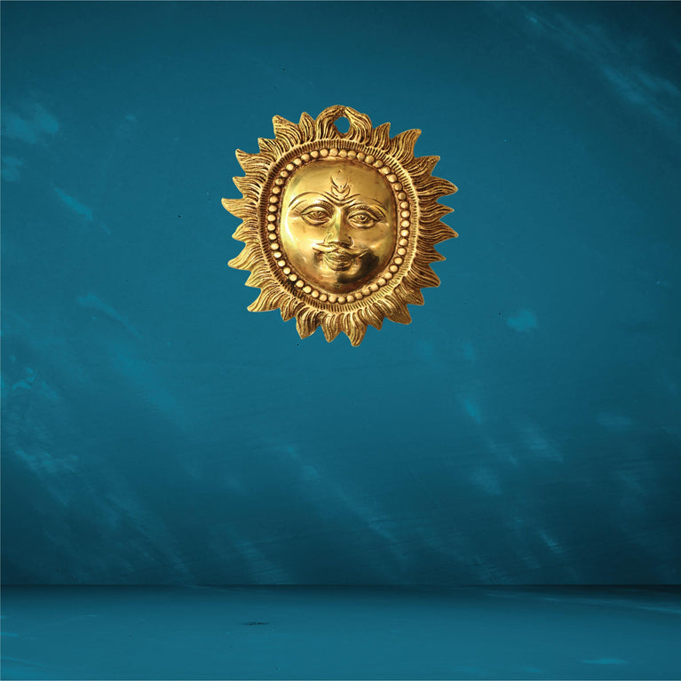 Brass Sun Face Statue for Wall Hanging Showpiece Article for Home Decoration (15 x 15 x 2 CM, Golden)