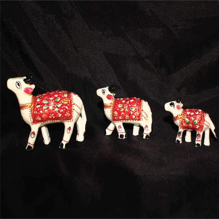 Rangkala Mache Handcrafted Cow Showpiece Home Decor Item (Set of 3, White)