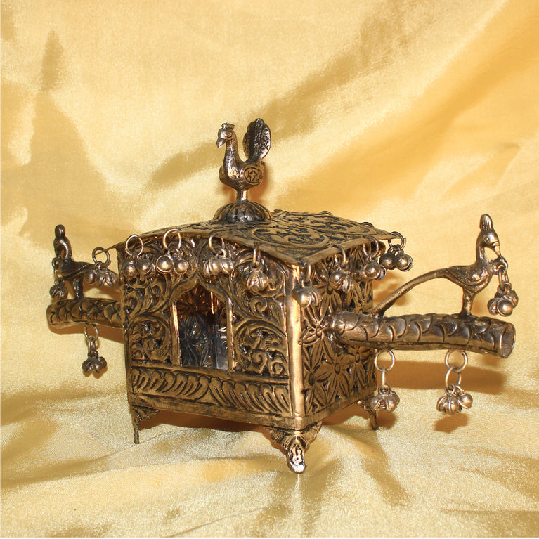 Rangkala Metal Dulhaan Doli Showpiece (14 cm x 26 cm x 5 cm, Silver)